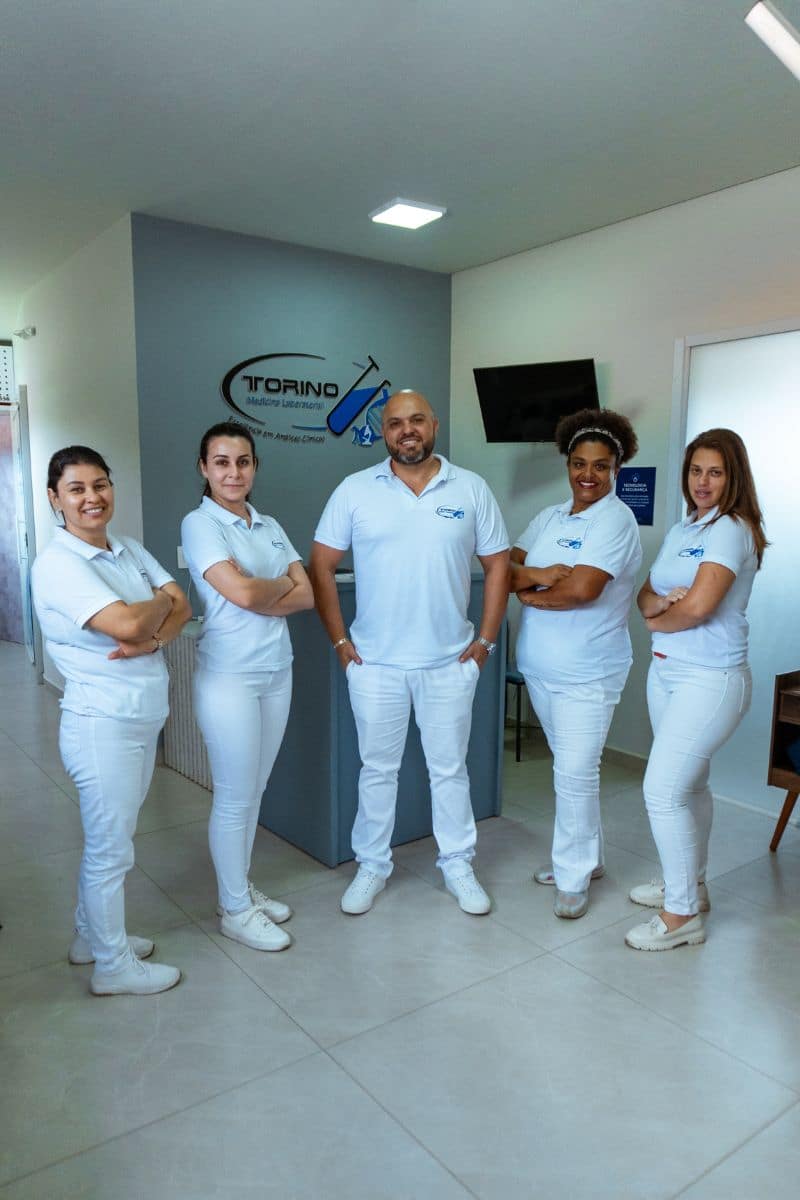 Equipe completa do laboratório com Eurico Torino
